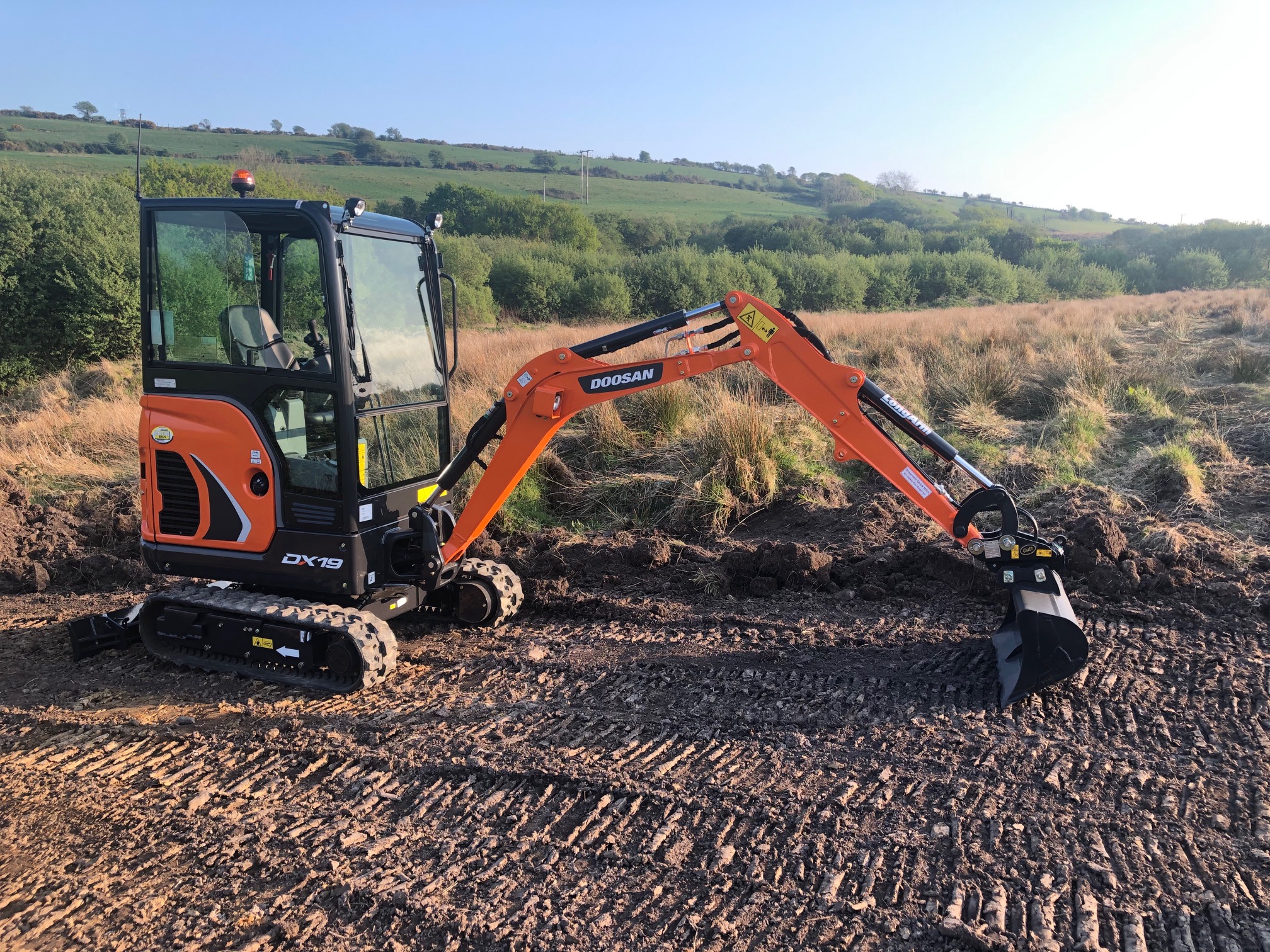 Elk Excavator Hire Carmarthenshire